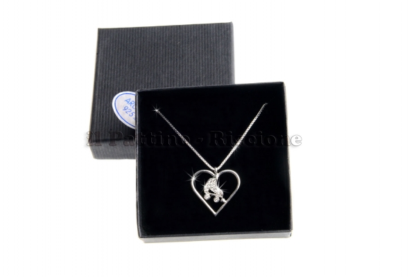 Pendant necklace
